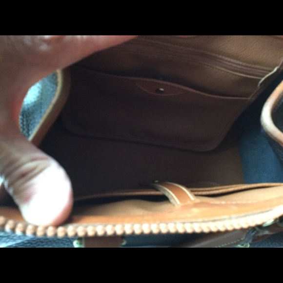 *SOLD* Dooney & Bourke AWL Large Satchel Shldr Bag Blk/Tn - Picture 12 of 16